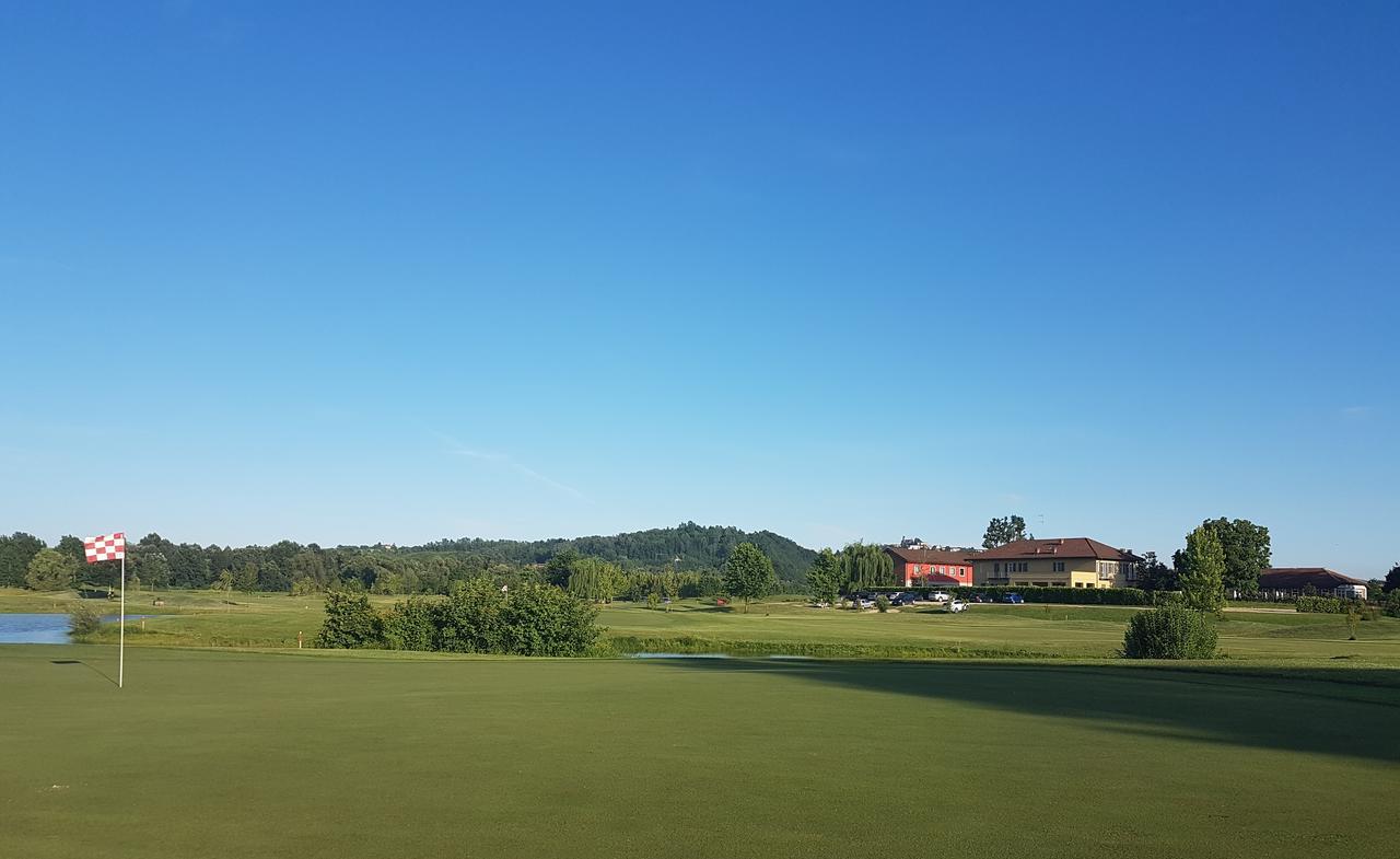 Locanda Ferro Uno, Golf Citta Di Asti Exteriör bild